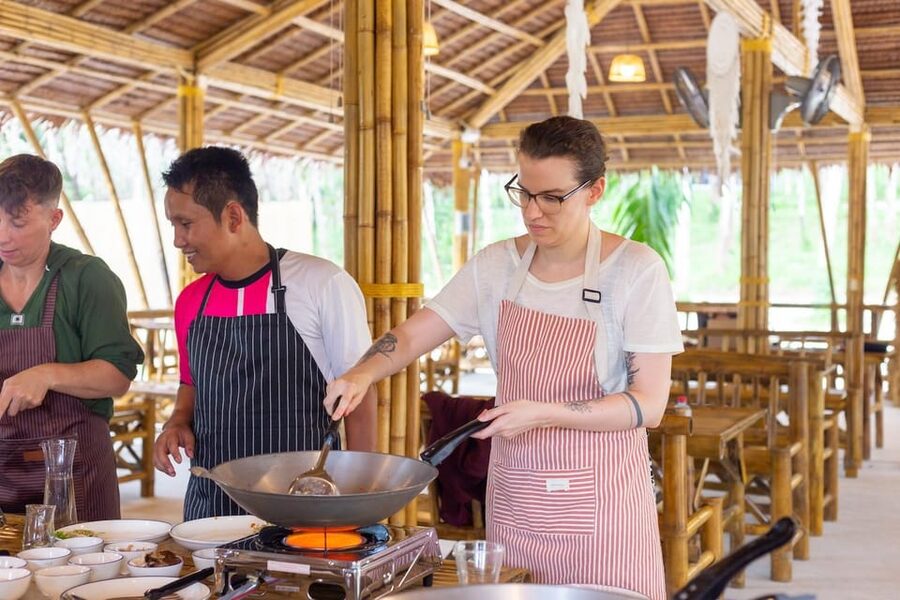3 hours Khao Lak Cooking Class and Market Visit - A 3-hour Khao Lak combo: market and wok-cooked Thai meals
