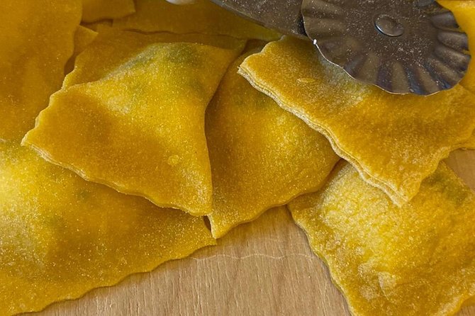 3 in 1 Cooking Class near Navona: Fettuccine, Ravioli & Tiramisu - Fettuccine From Scratch Plus Roman-Style Sauce Options