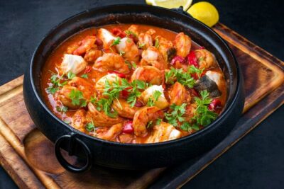 4h Cooking Class in Salvador with 9 Recipes & Bottomless Drinks - Bottomless Drinks and Caipirinhas at the Table