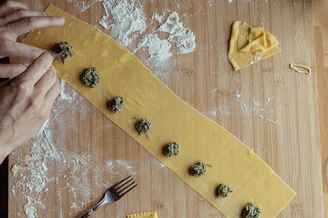 A Brunello Cooking Class with Vineyards View Winery - Who teaches and hosts you: why the vibe matters in a small class