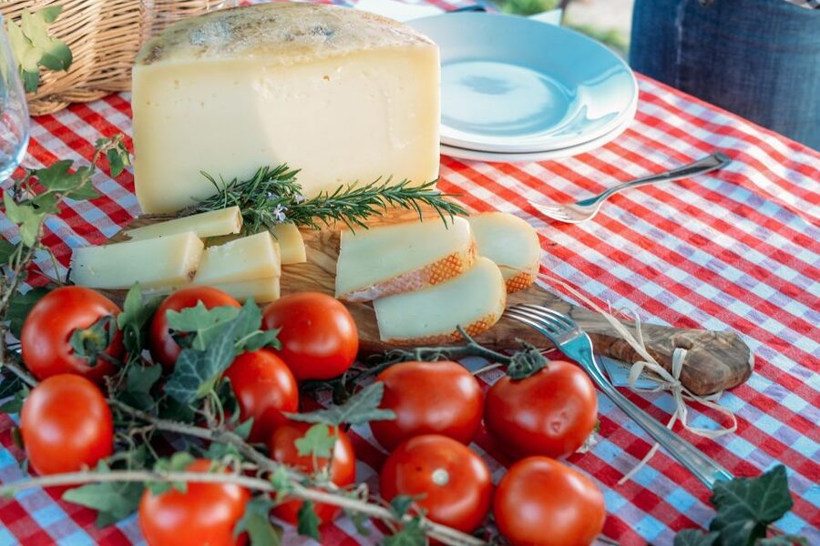 Alghero: Sardinian Home-Cooking Class and Meal - Local Wine and Liquors Included With Your Meal