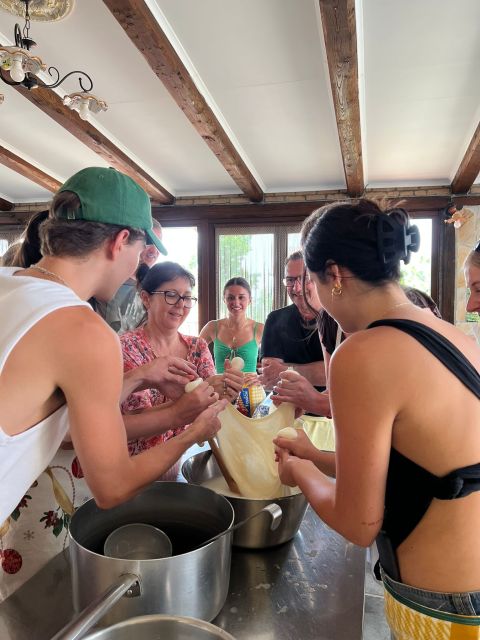 Amalfi Cooking class: Tiramisù, mozzarella and Pasta - Pianillo farmhouse views and the “real place” feeling