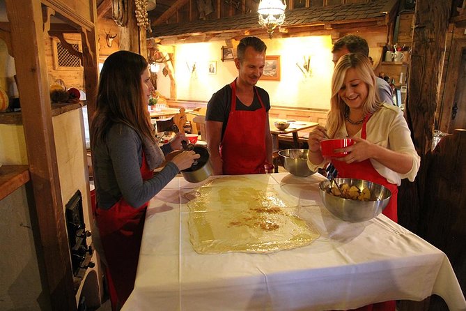 Apple Strudel & Prezel Cooking Class incl. Dinner & Music - Entering Edelweiss Cooking School in Salzburg (6:45 pm, about 2 hours)