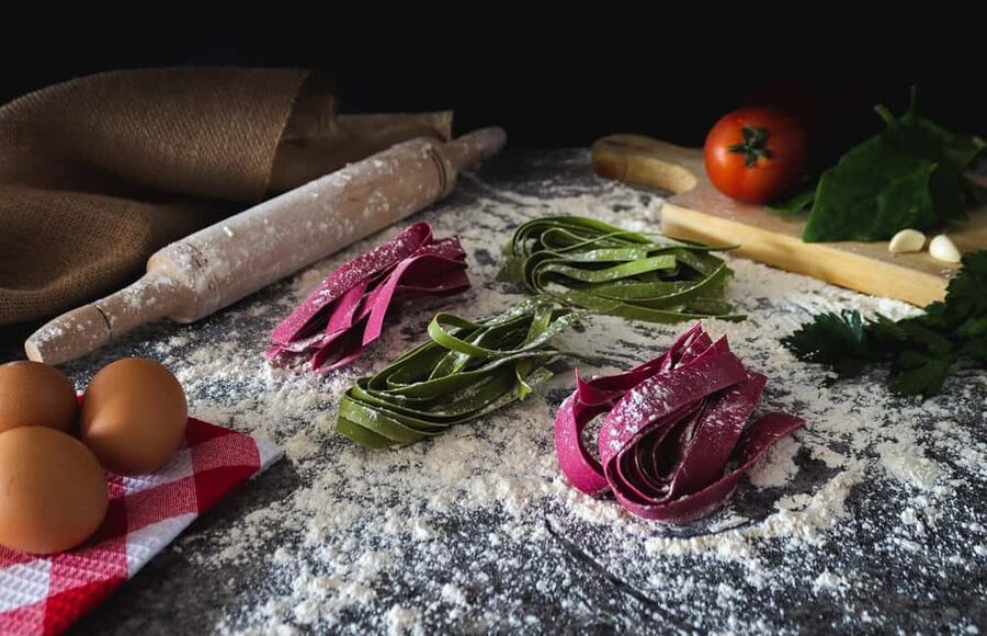 Arezzo: Colorful Tagliatelle and Ravioli Home Cooking Class - Where You Start in Arezzo: Via Masaccio and the De Luca Door
