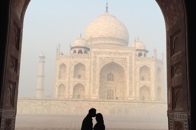 Authentic Cooking Class & Taj Mahal Tour from Delhi (All-Inclusive) - Marble Inlay Work and Handicrafts: A Short Stop With Good Browsing Time