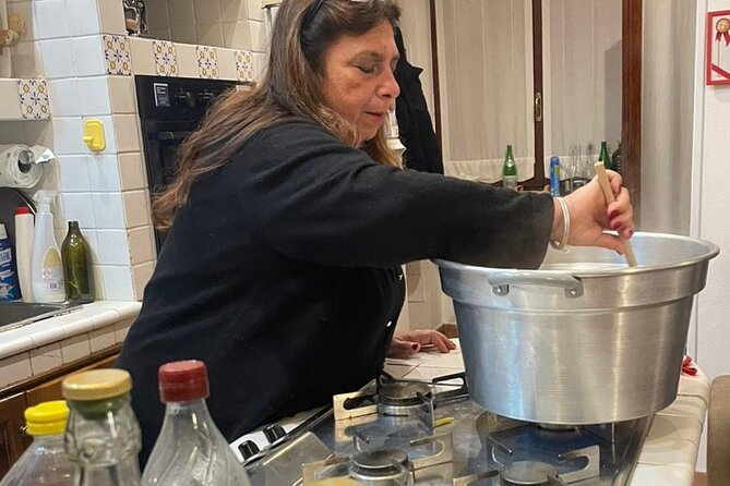 Authentic Neapolitan Cooking Class in Naples with a Local Family - Optional Add-On: Pignasecca Market and Campania Ingredients