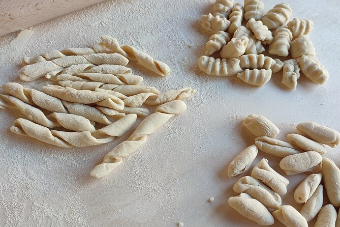 Authentic Sicilian cooking class with Francesca - The Aperitif Phase: Snack, Sip, Then Get Your Hands Ready