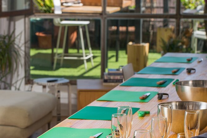 Authentic spanish tapas cooking class in barcelona - Lunch, Dinner, and Drinks: Why the Meal Feels Like Barcelona