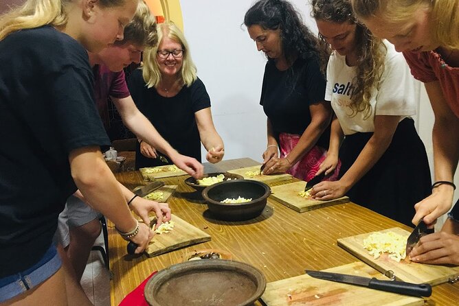 Authentic Sri Lankan Cooking Class in Kandy with Local Family - Key Highlights You’ll Notice Fast