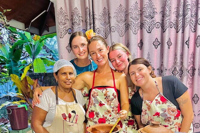 Authentic Sri Lankan Cooking Class in Mirissa - The kitchen and garden setup: interactive cooking, not kitchen theater