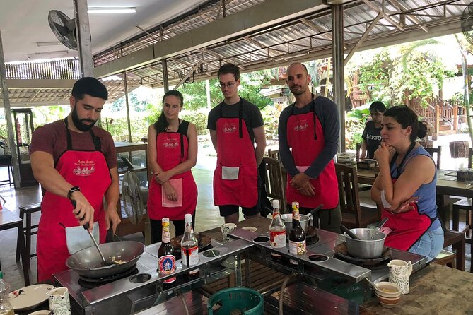 Authentic Thai Cooking Class and Farm Visit in Chiang Mai - Getting Picked Up and Finding Your Group Size Sweet Spot