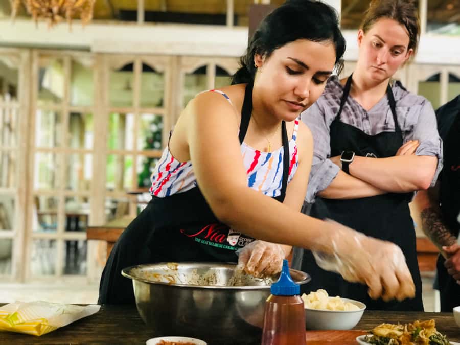 Bali: Balinese Cooking Class and Market Tour - What You Eat: Morning tea, Balinese cake, and lunch together