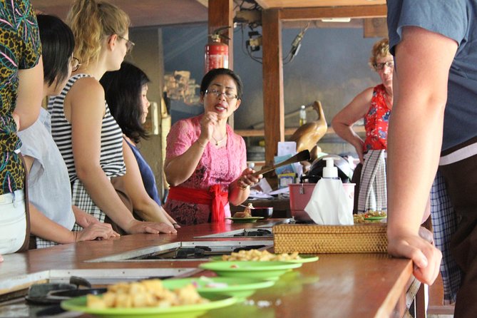 Bali Cooking Class Experience with All Inclusive - Learning Balinese offerings before you hit Monkey Forest