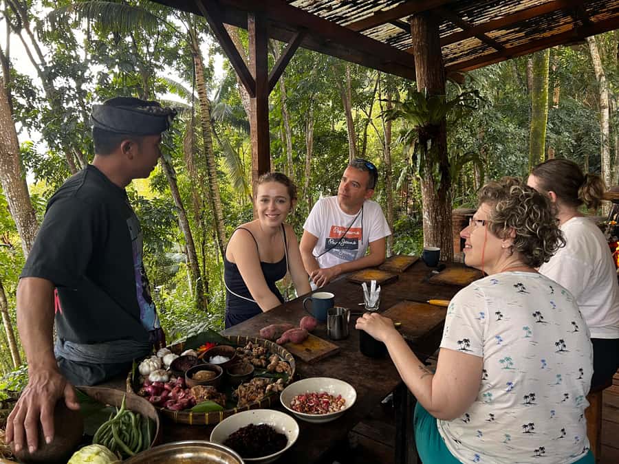 Bali: Cooking Class with 5 Balinese Dishes - Should you book this cooking class in Sidemen?