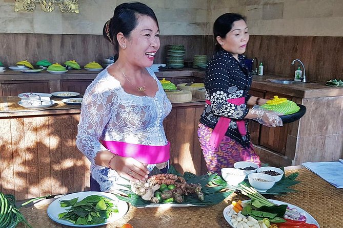 Bali Ubud Paon Cooking Class - Paon Bali’s class format: small group, real instruction, good flow