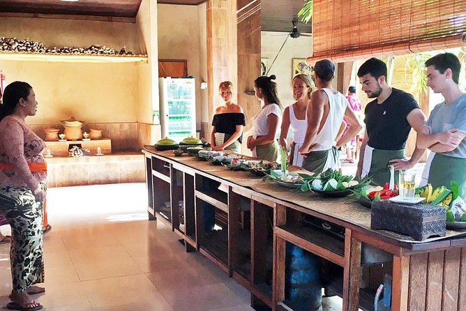 Bali Ubud Paon Cooking Class - What you’ll cook: banana-leaf fish and satay techniques that travel well
