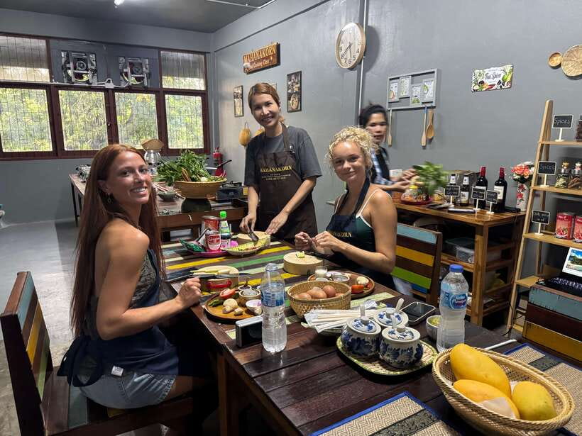 Bangkok: Authentic Thai Cooking Class with Local Host - Four Courses You’ll Learn to Cook (And Why These Dishes Teach Thai Flavor)