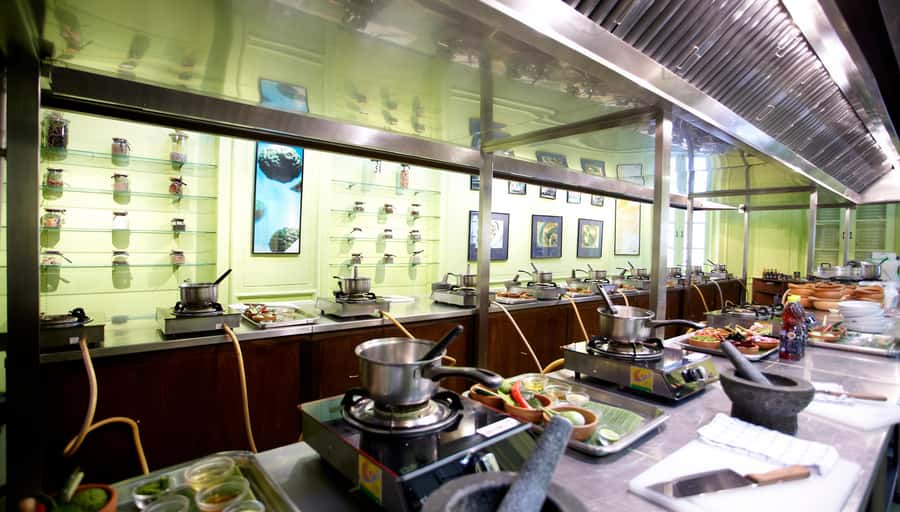 Bangkok: Blue Elephant Thai Cooking Class - Your 4-course Thai meal: more than just one dish