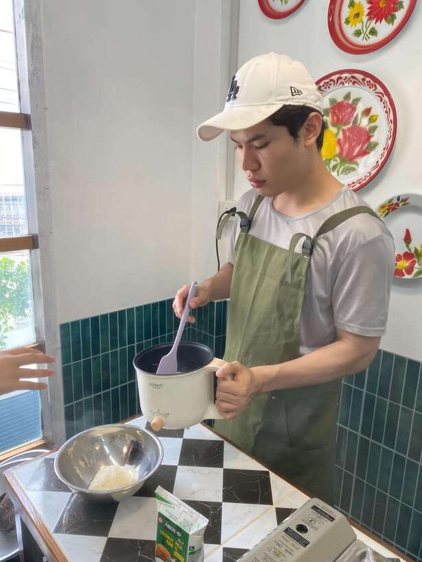 Bangkok Cooking Class : Traditional Thai dishes&Market Trip - Meet Pat: How the Teaching Style Helps You Succeed
