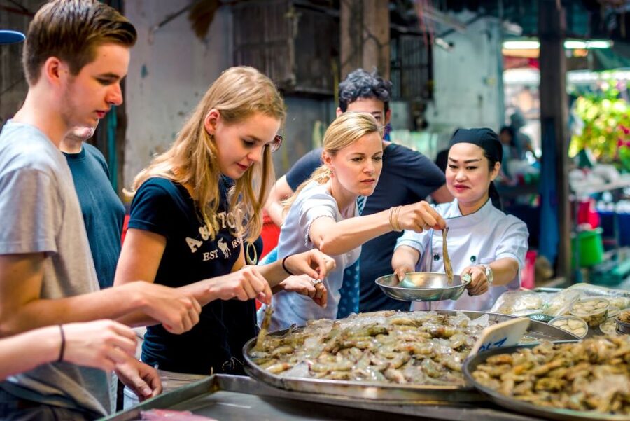 Bangkok: Half-Day Thai Cooking Class in Bangrak District - Ask for tailoring: no seafood, pescatarian, vegetarian