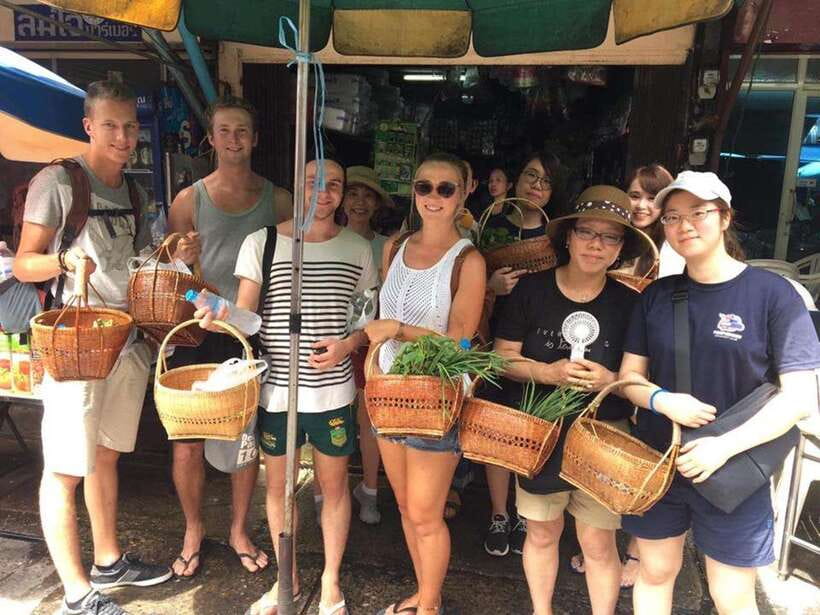 Bangkok: Hands-on Thai Cooking Class and Market Tour - The week’s menu: what each dish teaches you