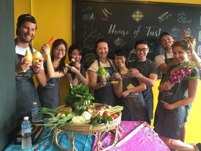 Bangkok: Hands-on Thai Cooking Class and Market Tour - Dietary needs and flavor style: practical accommodations