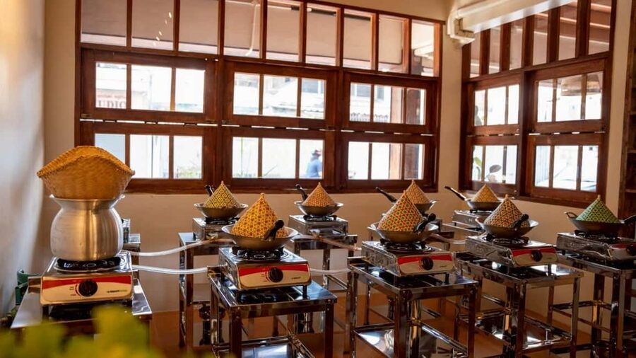 Bangkok: Thai Cooking Class With 4 Dishes & Thai Drink - Key highlights to look for