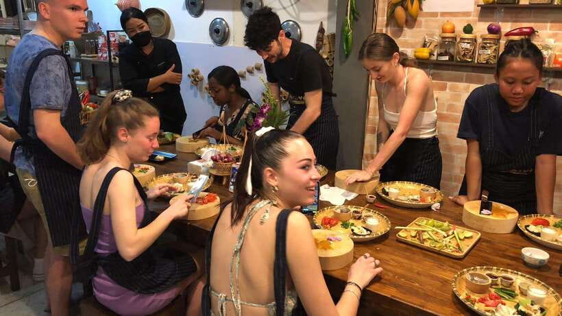 Bangkok: Tingly Thai Cooking School Half-Day Cooking Class - Meeting Near Marriott Surawong: Easy to Find