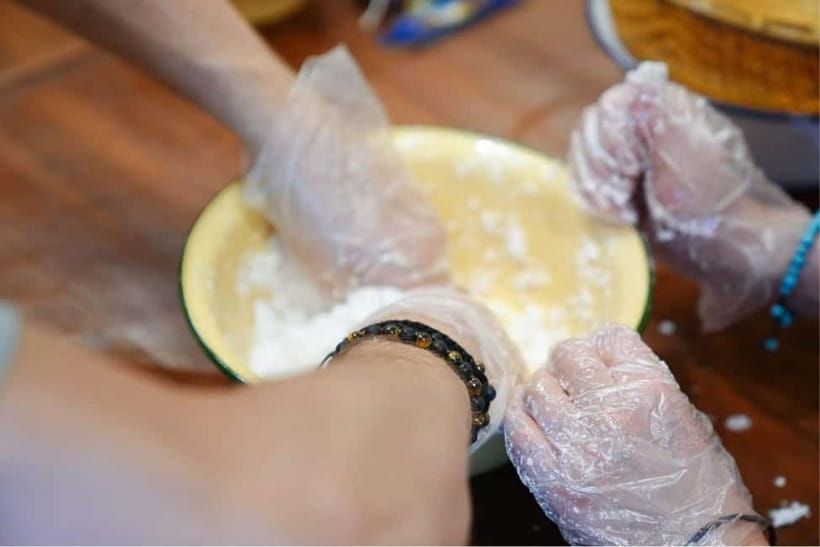 Bangkok: White Lotus Thai Cooking Class with Market Tour - Fresh coconut milk for sticky rice: the lesson that makes the dessert work