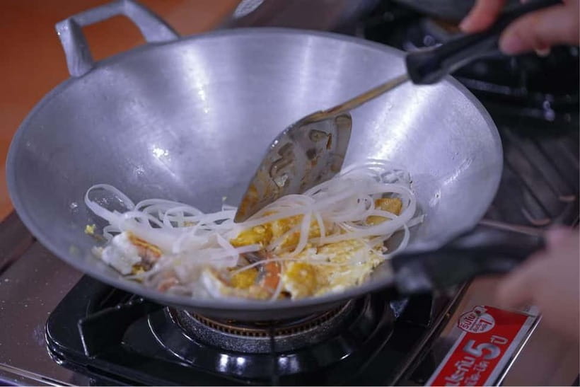 Bangkok: White Lotus Thai Cooking Class with Market Tour - Cooking four Thai classics: exactly what you’ll make and how it should feel