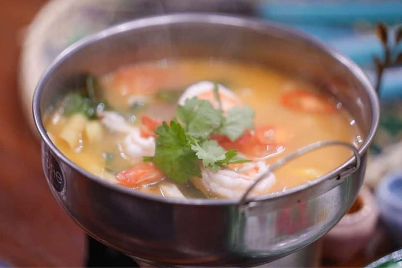 Bangkok: White Lotus Thai Cooking Class with Market Tour - Spicy choices, vegetarian options, and small-group energy