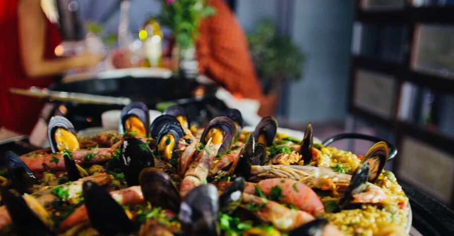 Barcelona: Catalan Paella Cooking Class - Getting to Jaume Puigvert 13B and stepping into the kitchen