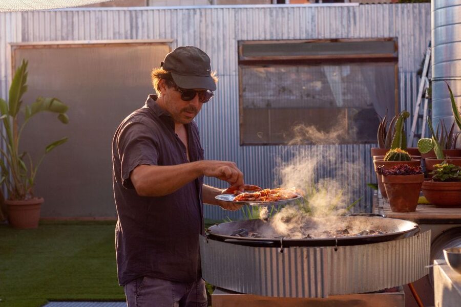 Barcelona: Rooftop Paella Cooking Class with Sangria - Who this paella class is best for
