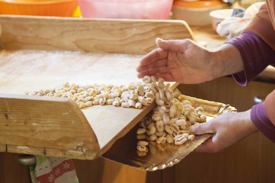 Bari: Pasta & Tiramisu Cooking Class at a Local's Home - Key things to know before you book