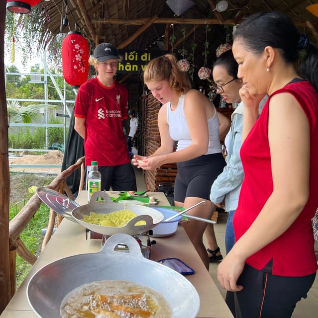 Biking and cooking class in the rural tour at Can Tho - From your hotel to the fruit garden: the day starts with the senses