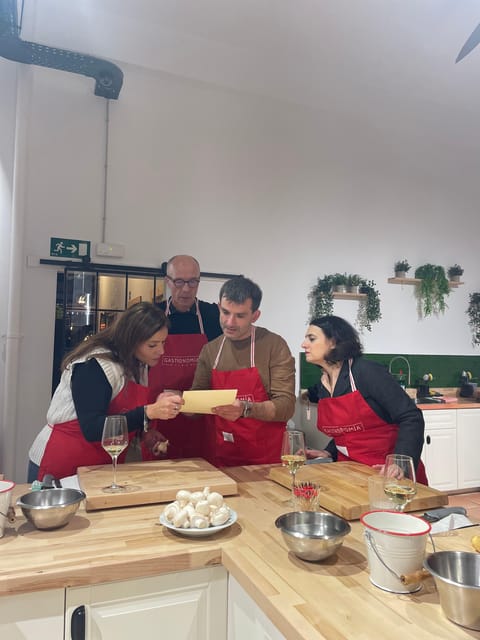 Bilbao: Basque Pintxos and Tapas Cooking Class - Key things you’ll notice