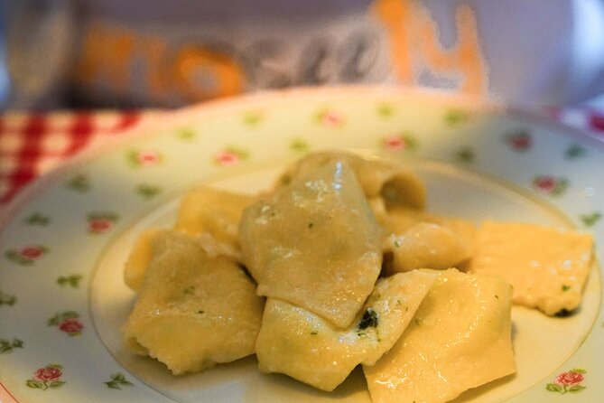Bologna: Tagliatelle & Ragù Home Cooking Class with wine - Price and value: what $90.51 really buys you