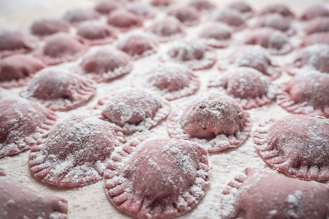 Bologna: Tagliatelle & Ragù Home Cooking Class with wine - How the hosts shape the experience: Irene and the family rhythm