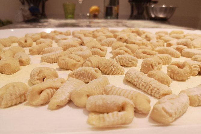 Bruschetta, Fettuccine, Gnocchi, Tiramisu Cooking Class - Cacio e Pepe and a Surprise Sauce: Eating Your Results