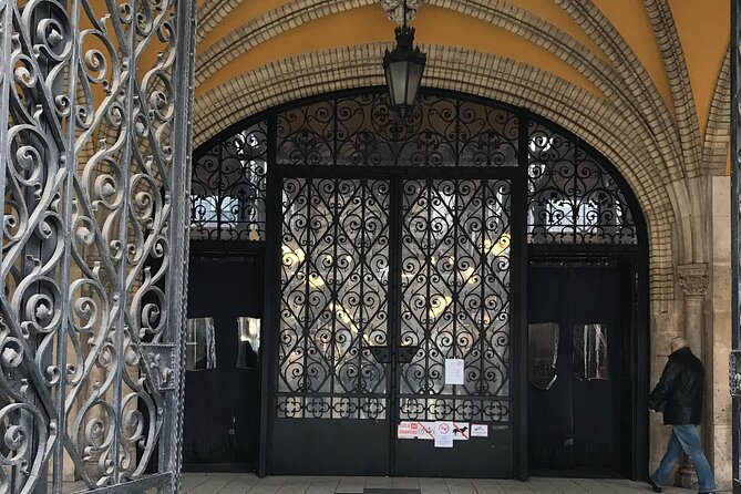 Budapest Market Tour & Home Cooking Class with local Chef & Guide - Logistics that affect your day: timing, group size, and pace
