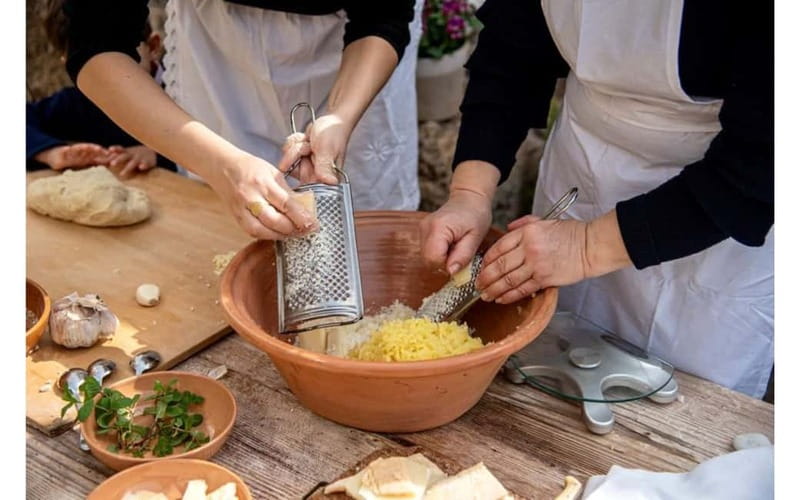 Cagliari: Cooking Class - Why this Cagliari–Pula class feels more like a home visit than a workshop