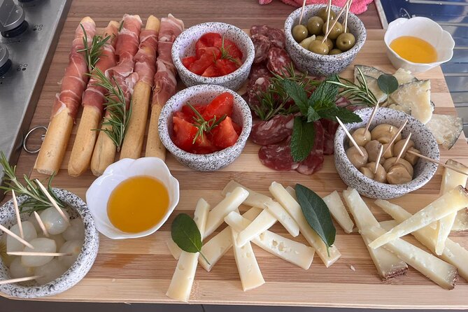 Cagliari Cooking Class: Sardinian Ravioli, Wine & Local Flavors - Where It Runs and What That Means for Your Day