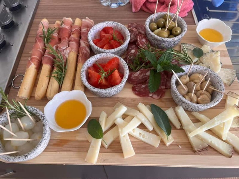 Cagliari Home Cooking Class: Pasta, Wine & Sardinian Flavors - Dessert and Mirto: the Sardinian finish you’ll remember