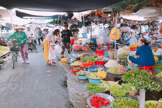 Cai Be Vinh Long & Cooking Class 1 Day Private Tour - Cai Be Floating Market: River Snacks, Fruit Orchards, and Quiet Details