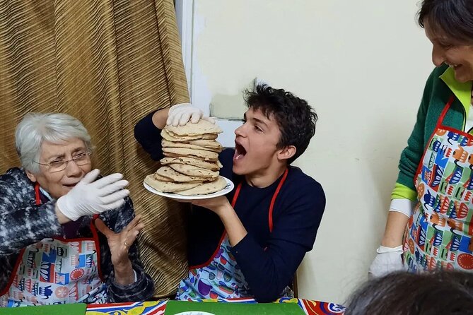 Cairo Cooking Class with an Egyptian Family - Cairo Cooking Class in Shobra: getting to the right home at 7:00 pm