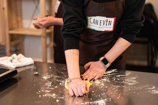 Canevin Cooking Class a Typical italian meal with dessert - Start With a Welcome Drink and a Chef’s Plan