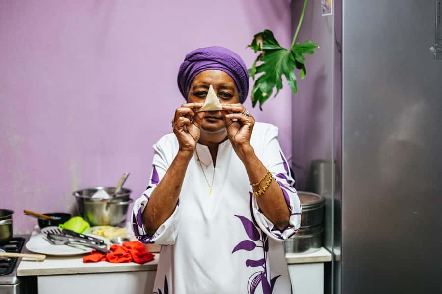 Cape Town: Malay Cooking Class and Lunch in Bo-Kaap - Inside Faldela’s Home Kitchen: Cape Malay Cooking in Real Steps