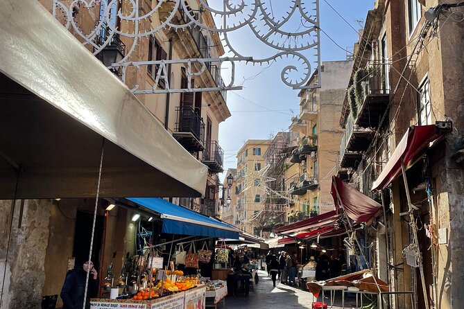 Capo Market Tour and Sicilian Cooking Class - Capo Street Market: picking Sicilian ingredients the practical way