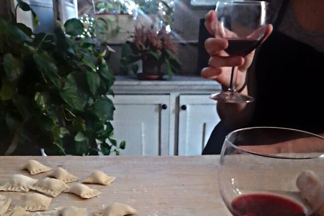 Catania Home Cooking: Pistachio Ravioli, Sicilian Pasta & Wine - A Catania apartment class that smells like dinner