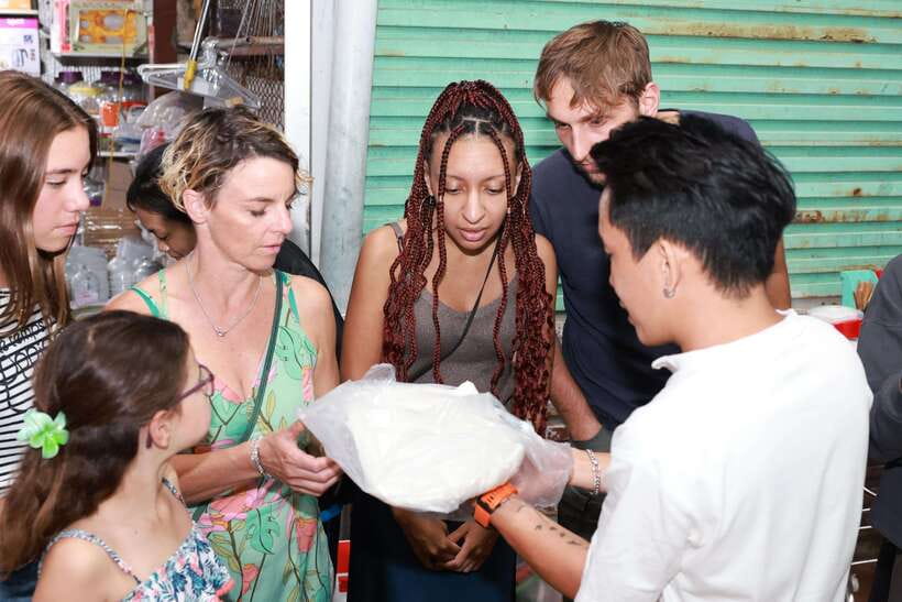 CatBa: Authentic Vietnam Cooking Class and local market tour - Your Hands-On Cooking Class at Linda Kitchen